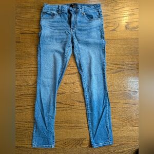 Frye| Light Wash Mid Rise Skinny Jeans Size 6